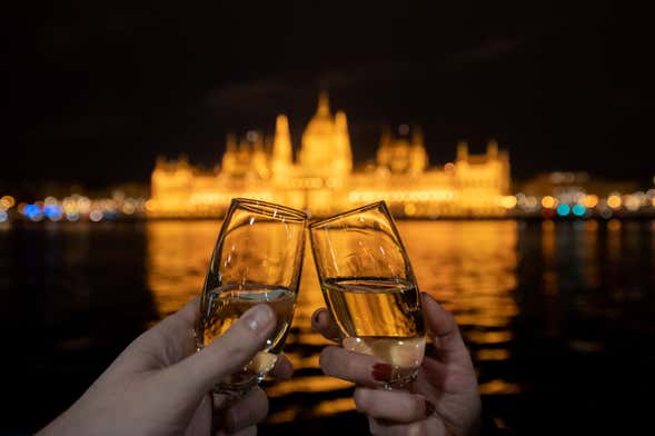 Budapest Cruise + Folk Show