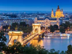 Chain Bridge by night