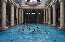 Budapest Travel Guide